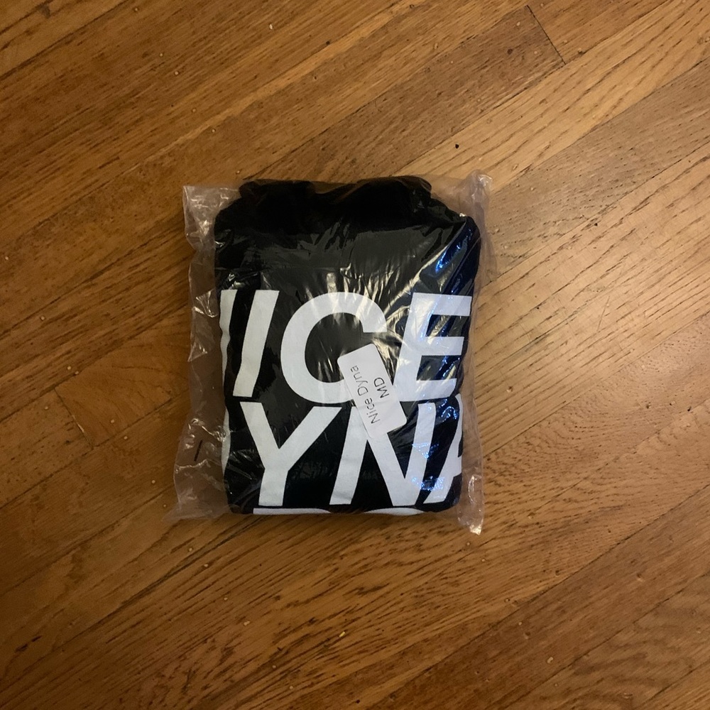 BNIB Dixxon (Vixxon) Nice Dyna Bro cropped hoodie